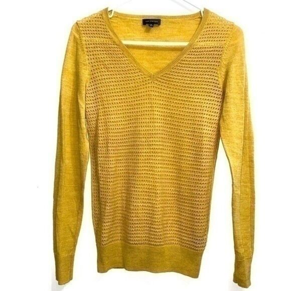 The Limited women’s size XS mustard yellow v-neck sweater 283B1 - Picture 1 of 8